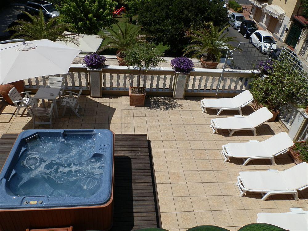 Hotel Regina Forte dei Marmi Dış mekan fotoğraf